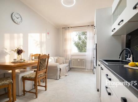 PANA2451a | Prodej bytu, 3+1, 74 m²