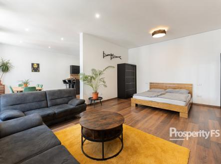 Obývací pokoj + ložnice | Prodej bytu, 1+kk, 72 m²