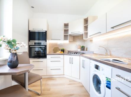 PANA7964 | Prodej bytu, 2+1, 53 m²