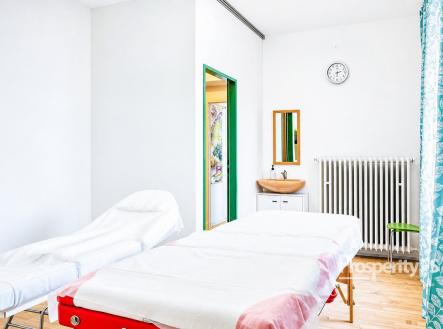 Větší místnost 3 | Pronájem - komerční objekt, jiný, 16 m²