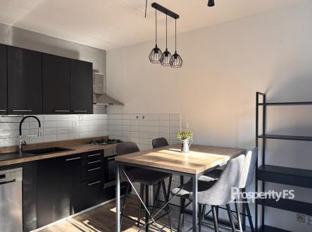 14a77ced-1b8d-4d5d-b5b6-94b88b484311 (1) | Pronájem bytu, 2+kk, 33 m²