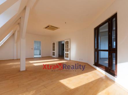 2 | Prodej - komerční objekt, jiný, 2 300 m²