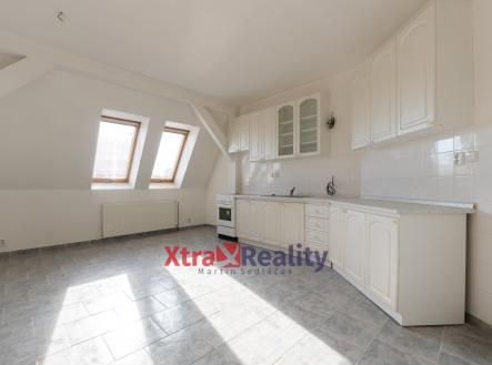 4 | Prodej - komerční objekt, jiný, 2 300 m²