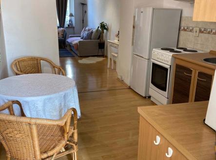 kuchyne-s-obyvakem-kopie.jpg | Pronájem bytu, 1+1, 38 m²