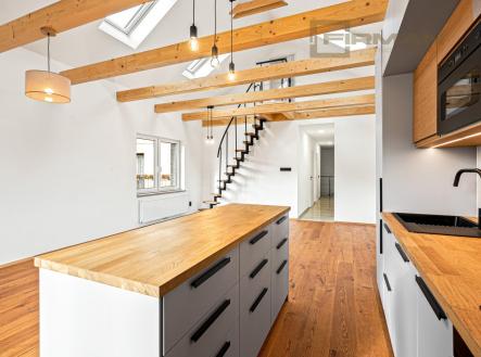 foto: 3 | Prodej - dům/vila, 171 m²