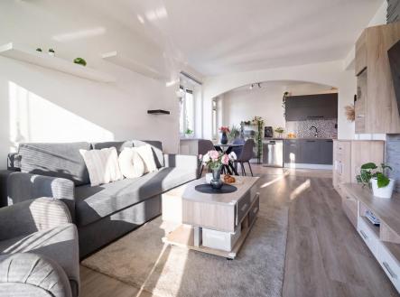 obývací pokoj | Prodej bytu, 2+1, 59 m²