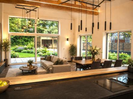 Luxus s technologickým nadstandartem ve Štiříně | Prodej - hotel, 236 m²