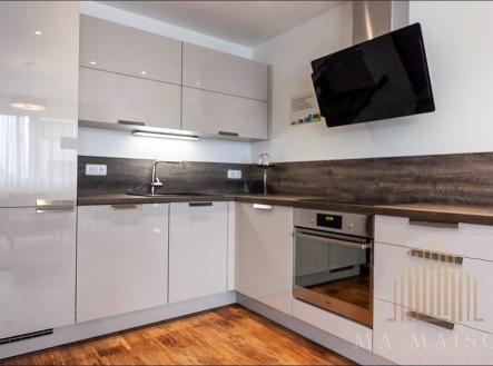 Pronájem bytu, 2+kk, 51 m² obrázek