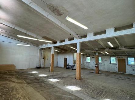 a44bc3d1-455d-4bd5-b382-bcbbc33dc978-1.jpg | Pronájem - obchodní prostor, 190 m²