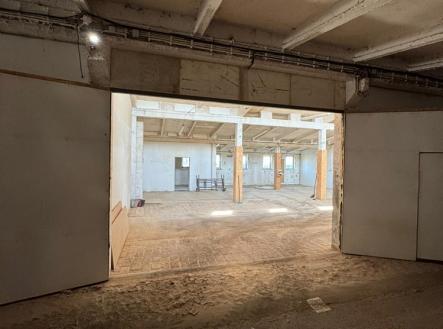 edb084c3-4174-49b3-bf54-e46d450144cc.jpg | Pronájem - obchodní prostor, 190 m²