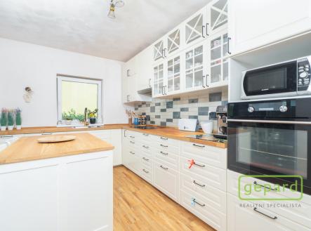 dsc08314-edit.jpg | Prodej - dům/vila, 203 m²