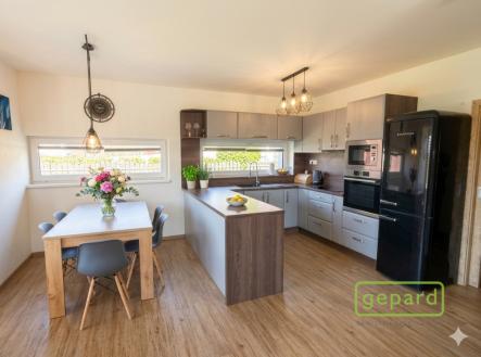 rd-bystrice-kuchyn.png | Pronájem - dům/vila, 150 m²