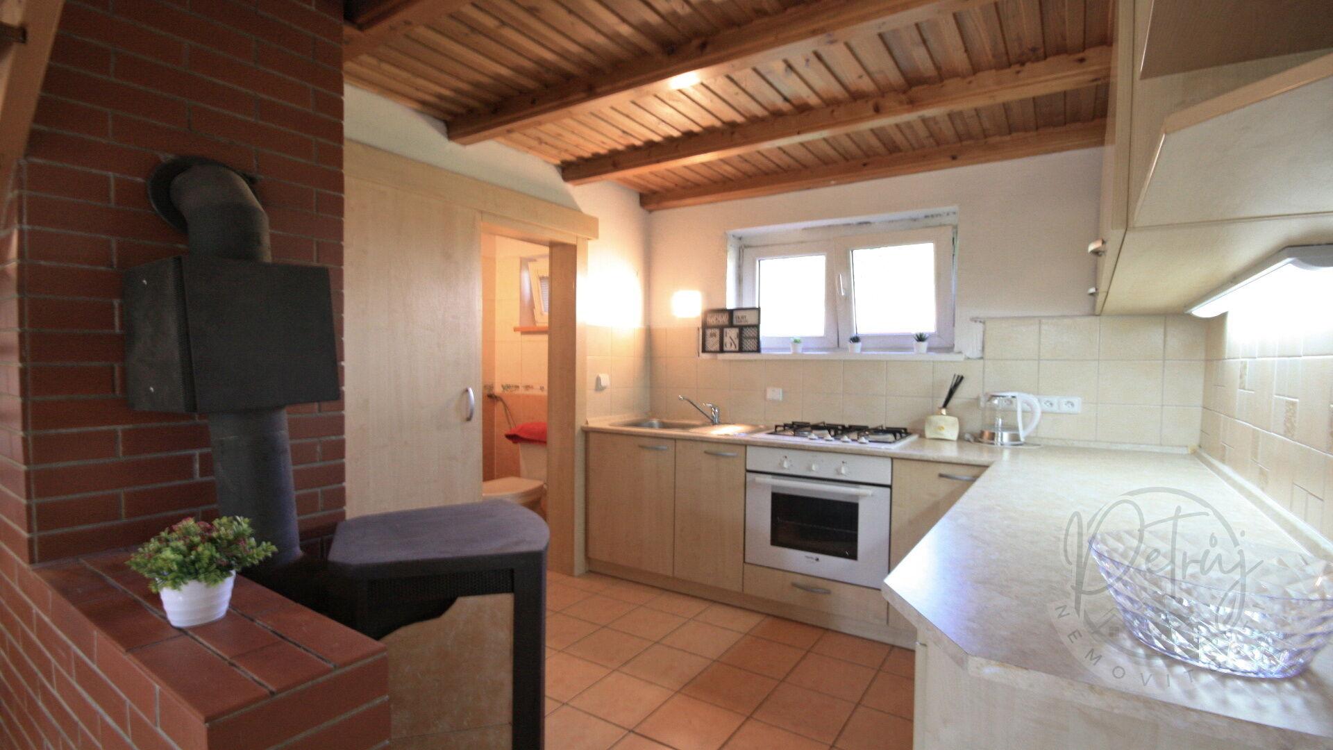 Čebín, chata 2+kk, 42 m2, zahrada