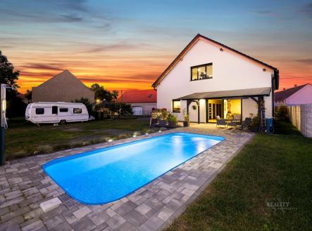 foto: 2 | Prodej - dům/vila, 221 m²