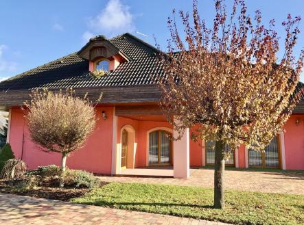foto: 1 | Prodej - dům/vila, 295 m²