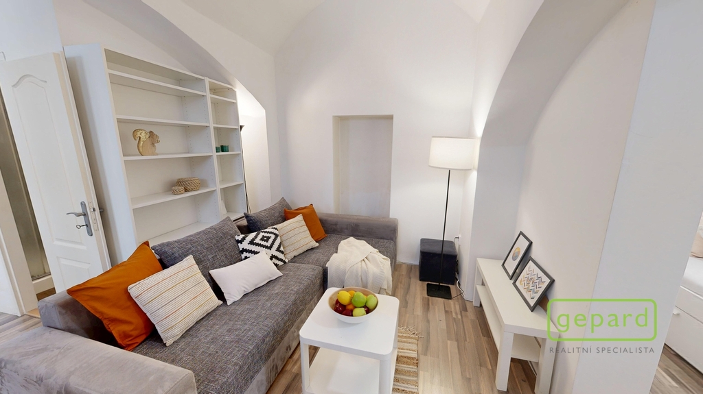 prodej-bytu-2kk-holeckova-61959-praha-5-03222026-142547.jpg