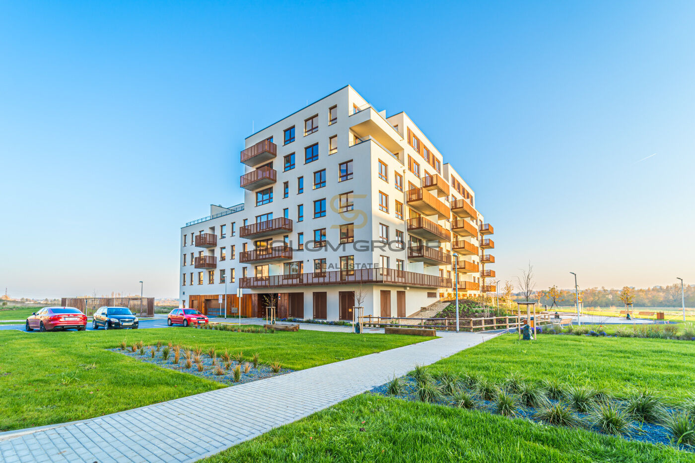 Prodej NOVÉHO bytu 2+kk/Balkon, DV + komora v bytě, 62 m2 + parkovací stání + sklep, novostavba