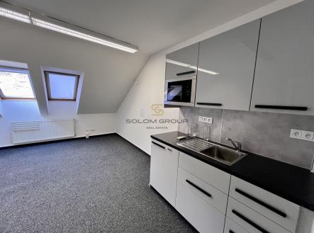 Pronájem - kanceláře, 88 m²