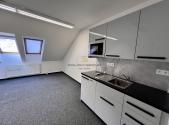 Pronájem - kanceláře, 88 m²