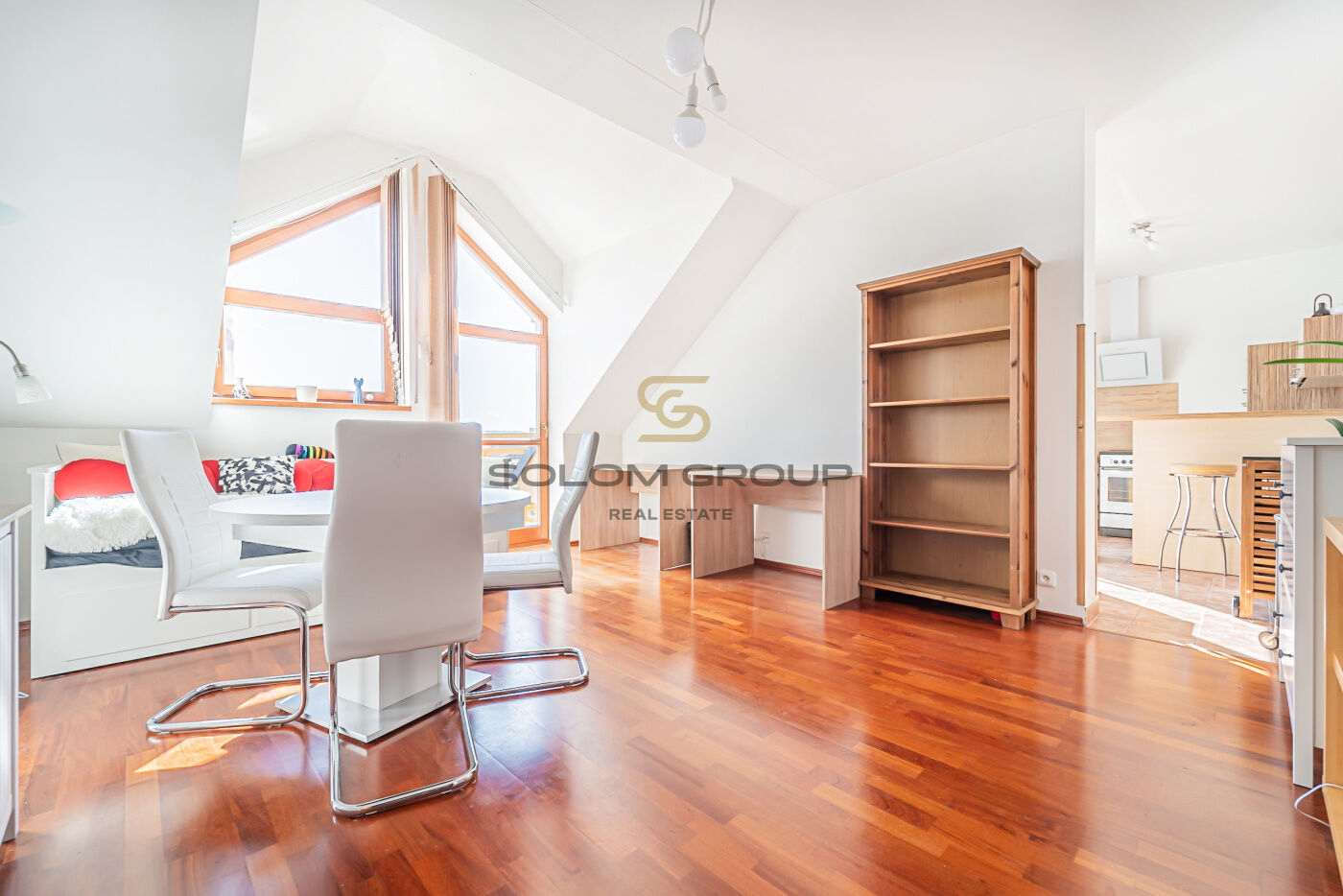 Prodej mezonetového bytu 2+1, 87,8 m² / terasa + balkón. Možno jako 3+kk, České Budějovice