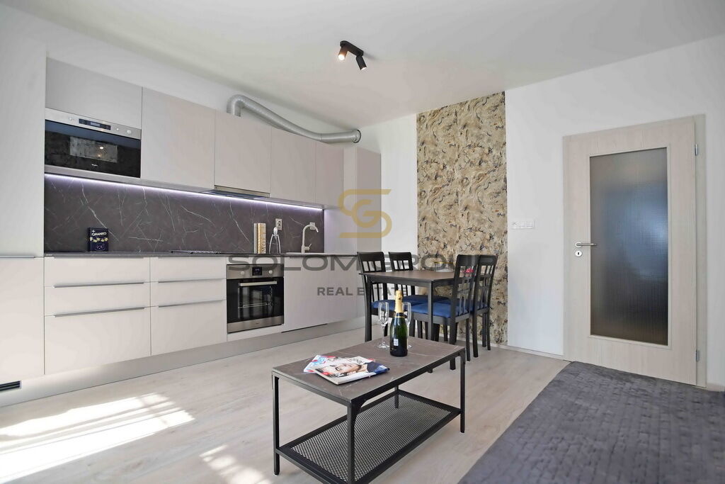 Pronájem bytu 2+kk/Balkón + velká šatna, 48 m², parkovací stání, Novostavba, Letňany