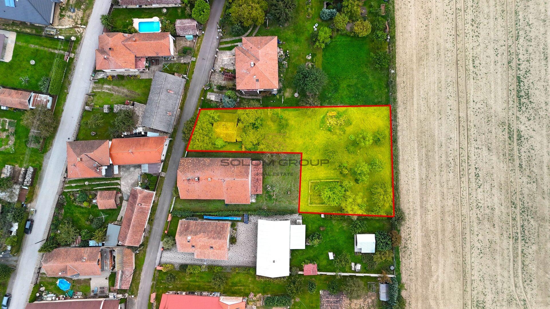 Prodej pozemku k výstavbě RD, 1276 m2, Barchůvek, Měník