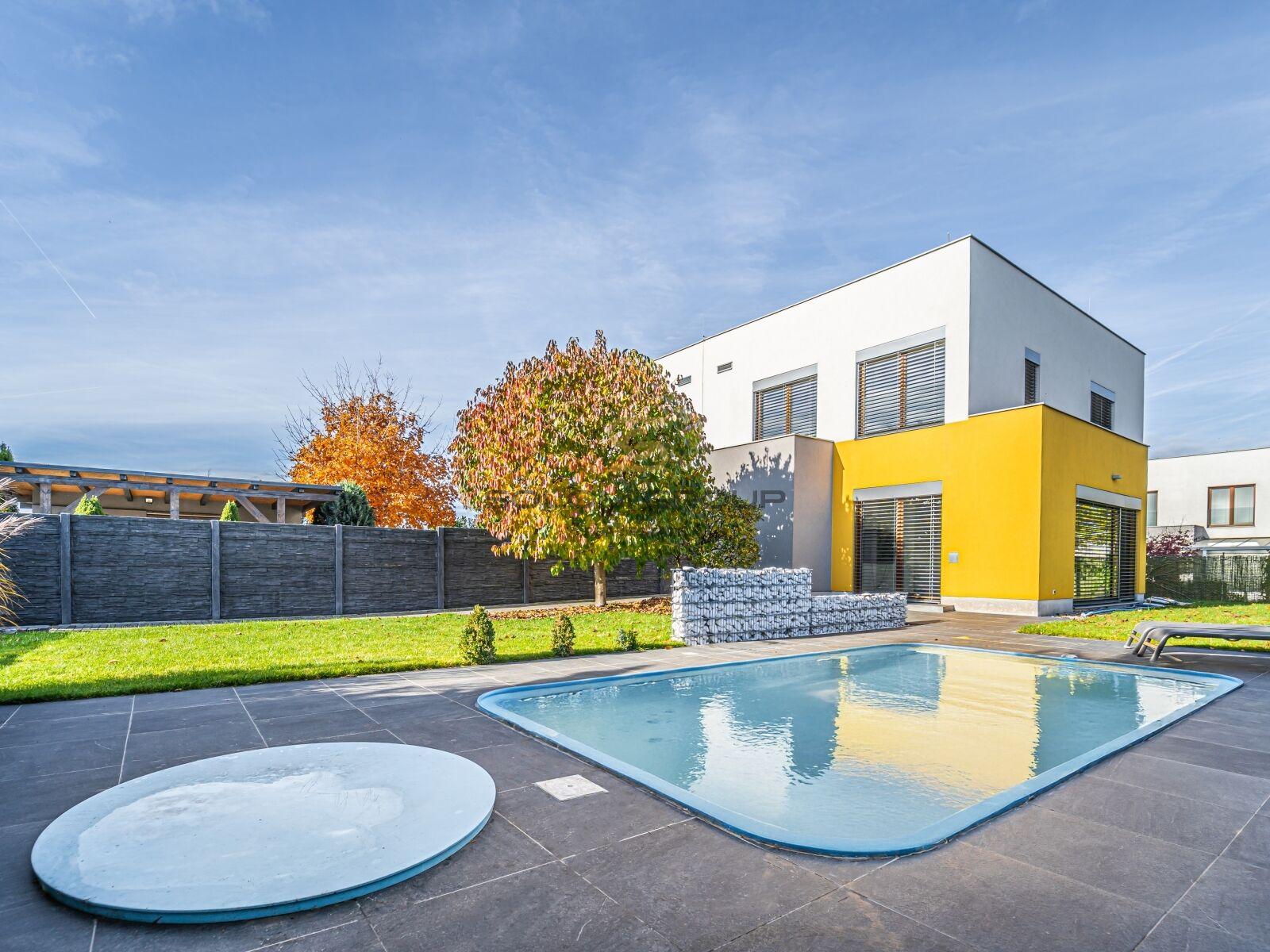 Prodej rodinného domu 5+kk, 123 m², Sedlec u Líbeznic, pozemek 425 m², bazén