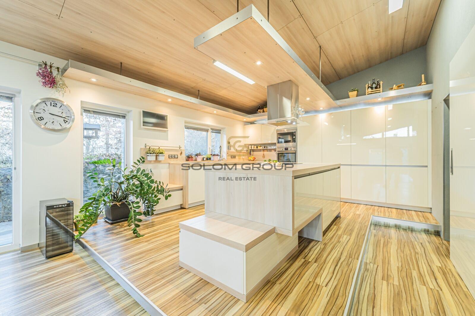 Prodej rodinného domu, 250 m² s pozemkem 772 m², Pod Můstkem - Rudná u Prahy