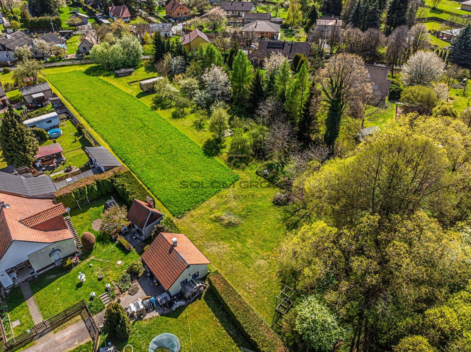 Prodej stavebního pozemku o výměře 4.472 m², Běštín - Hostomice, okr. Beroun
