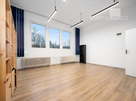 001.jpg | Prodej - kanceláře, 32 m²