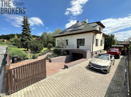 Prodej rodinného domu, 229.8 m2, Mukařov | Prodej - dům/vila, 229 m²