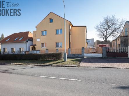 /Users/adelapohorela/Desktop/MOJE ZAKÁZKY/RD MIŠKOVICE-KOCHLIK/foto:video Miškovice/DJI_0141a.jpg | Prodej - dům/vila, 172 m²