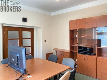 obrazek-whatsapp-2025-04-24-v-12.16.02-699759ad.jpg | Pronájem - kanceláře, 100 m²