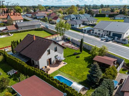 dji-20250422152556-0518-d-hdr-edit.jpg | Prodej - dům/vila, 201 m²