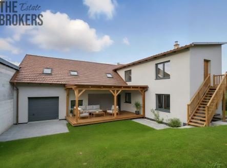 whatsapp-image-2025-10-24-at-15.08.51.jpeg | Prodej - dům/vila, 250 m²