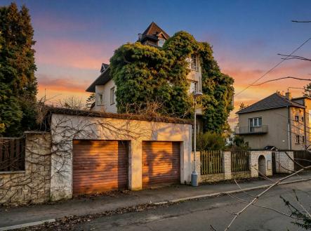 1-video-dron-3.jpg | Prodej - dům/vila, 445 m²