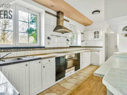 13-villa-juraje-jakubiska-10.jpg | Prodej - dům/vila, 445 m²