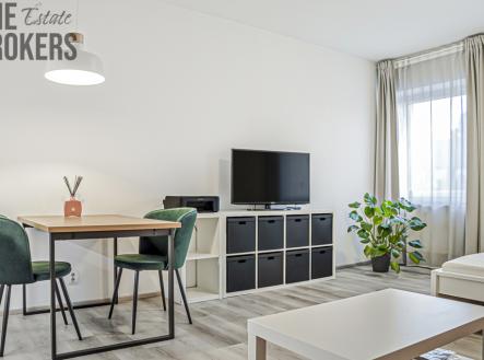 Pronájem bytu, 1+kk, 38 m²