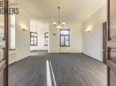 Pronájem - kanceláře, 230 m²