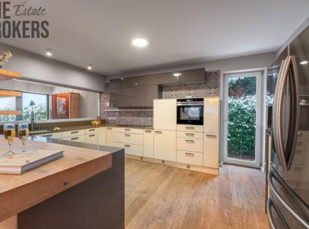 snimek-obrazovky-2024-07-10-v-12-07-00.png | Pronájem - dům/vila, 300 m²