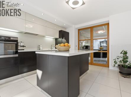 omice-kuchyn-interier-00005-kopie.jpg | Prodej - dům/vila, 218 m²