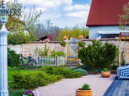 morava-rodinny-dum-11-dum-s-pozemkem-dum-s-nizkymi-naklady-stavebni-pozemek-pozemek-na-prodej-pozemek-pro-rodinny-dum-pozemek-s-is.jpg | Prodej - dům/vila, 142 m²