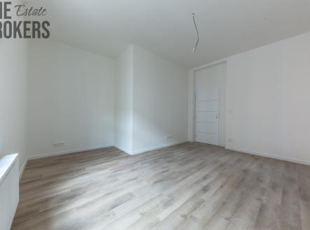 ložnice do vnitrobloku | Prodej bytu, 2+kk, 49 m²