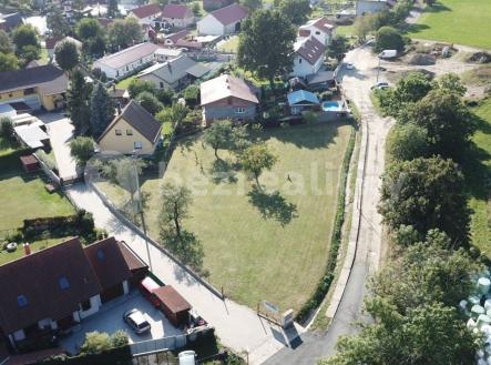 3 | Prodej - pozemek pro bydlení, 1 670 m²