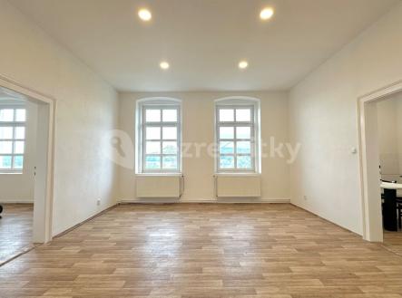 4 | Prodej - dům/vila, 278 m²