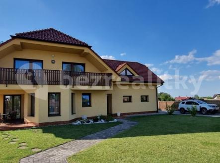 4 | Prodej - dům/vila, 231 m²