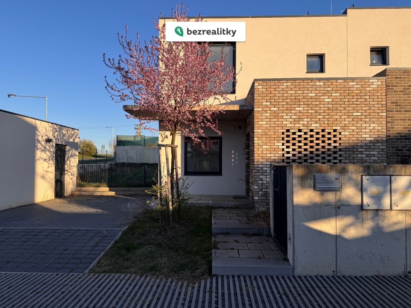 1775776882-vwoolahayq-img-4831