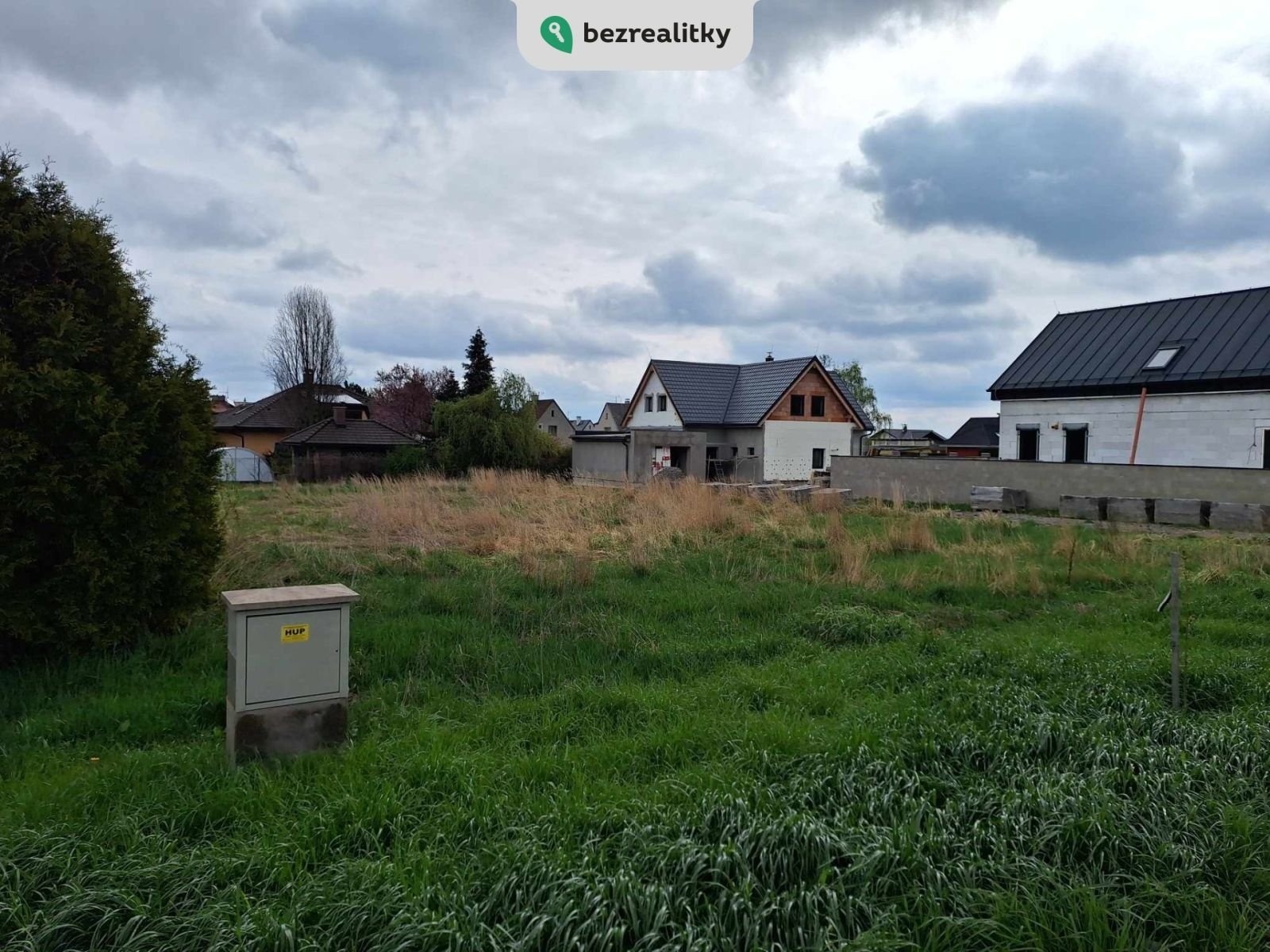 1745406152-dpbuqooufz-pozemek-foto