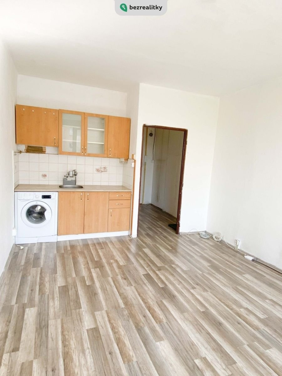 1744656589-lmepbodoad-image-2821-29