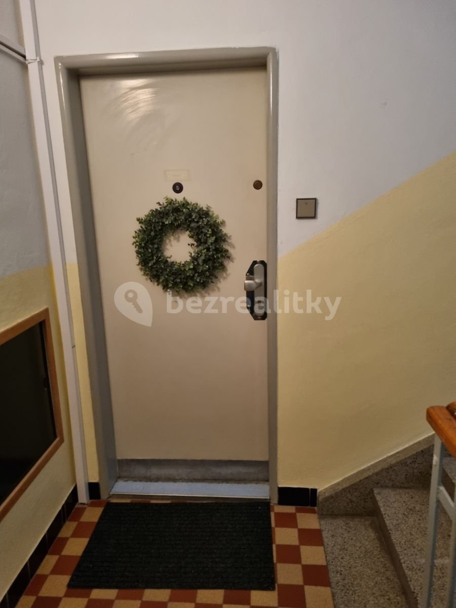 1744484438-oardrkygsz-vchod-do-bytu